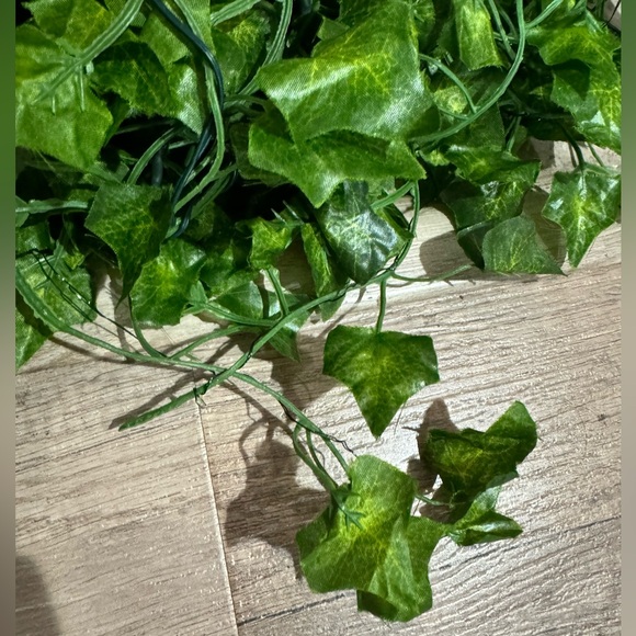 Cascading Ivy Lights String - Picture 5 of 7